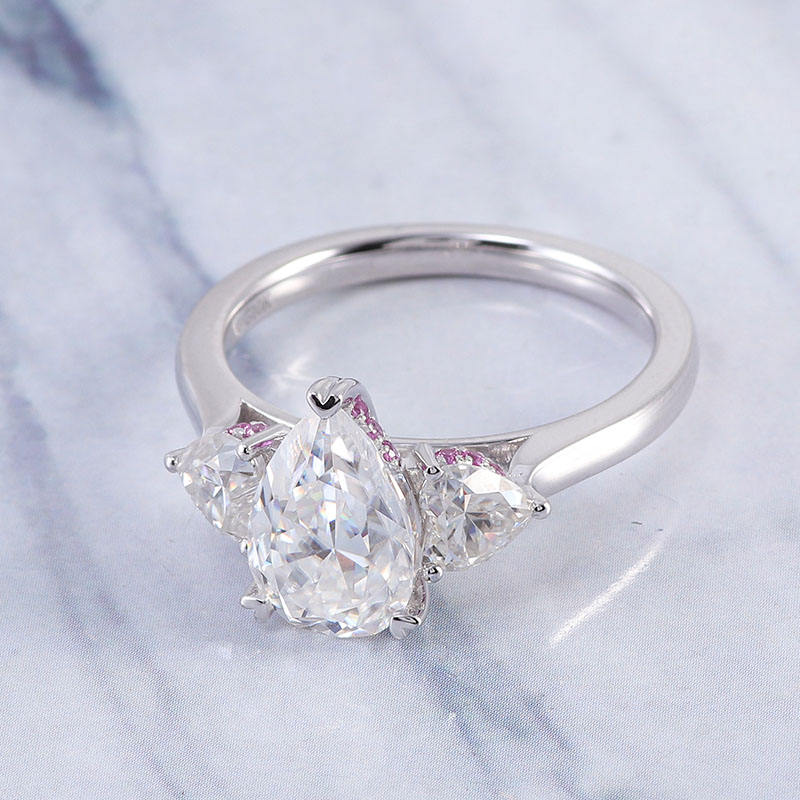 Elegant Pear Cut Diamond Ring