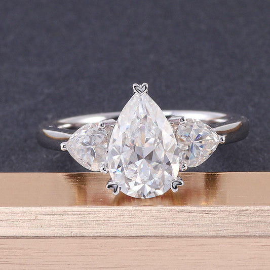 Elegant Pear Cut Diamond Ring